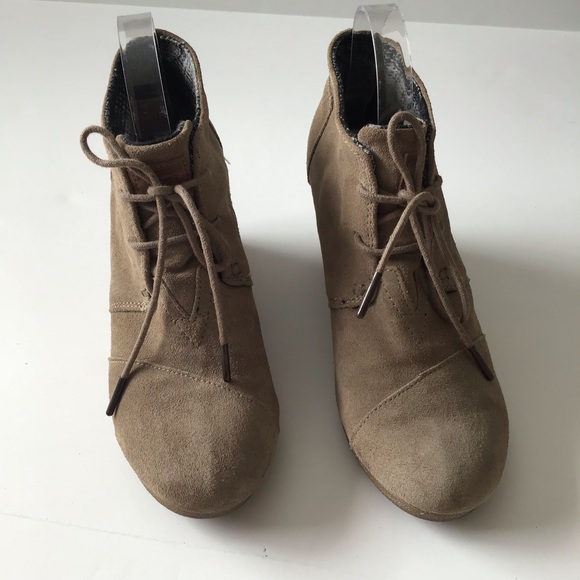Toms Suede Desert Wedge Booties Size 8 - Picture 12 of 13